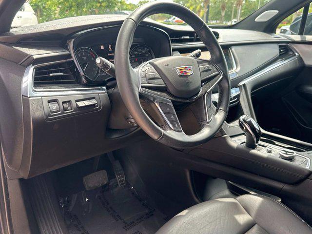 used 2021 Cadillac XT5 car, priced at $28,990