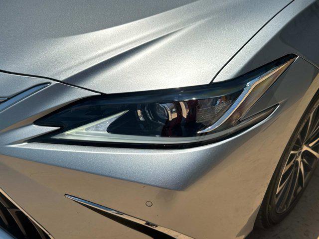 used 2022 Lexus ES 350 car, priced at $36,800