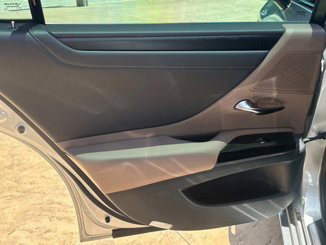 used 2022 Lexus ES 350 car, priced at $36,800