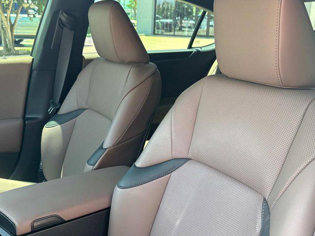 used 2022 Lexus ES 350 car, priced at $36,800