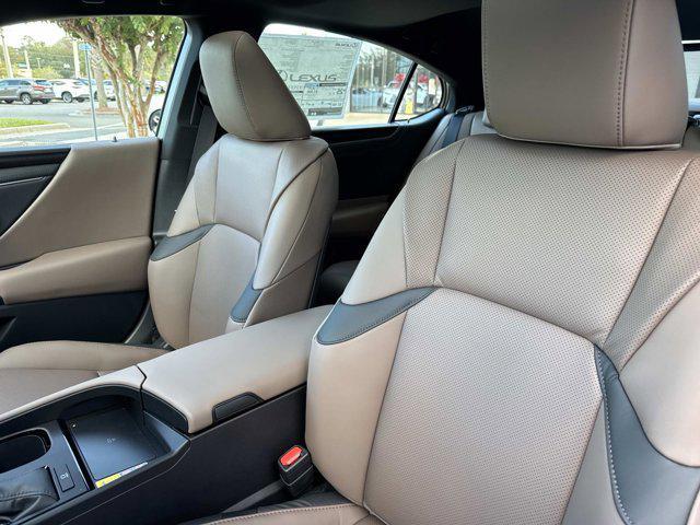 new 2025 Lexus ES 350 car, priced at $49,779