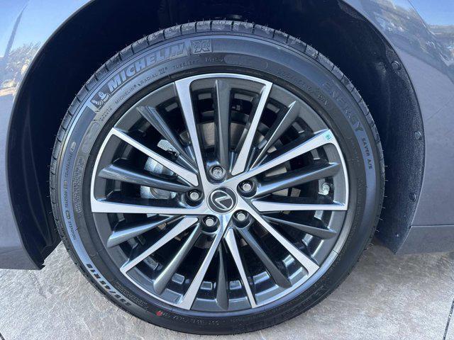 new 2025 Lexus ES 350 car, priced at $50,289