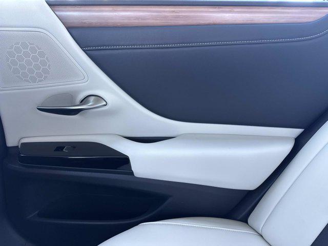 new 2025 Lexus ES 350 car, priced at $50,289