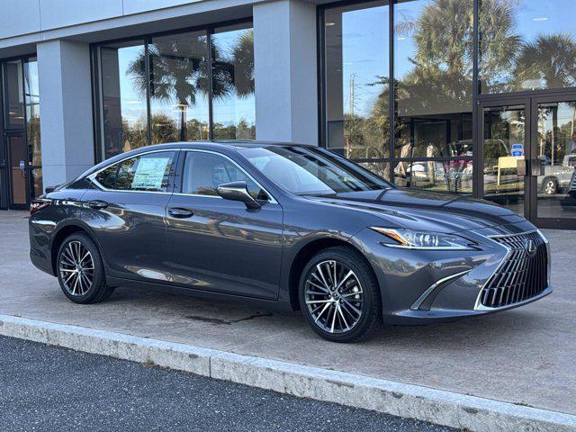 new 2025 Lexus ES 300h car, priced at $51,099