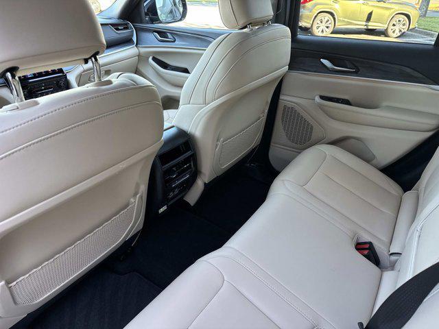 used 2024 Jeep Grand Cherokee car, priced at $31,990