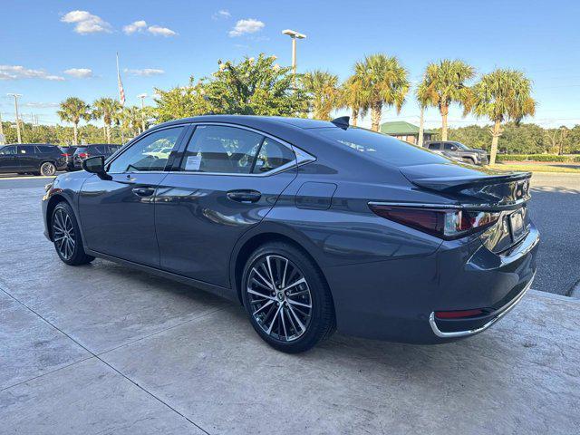 new 2025 Lexus ES 300h car, priced at $51,099