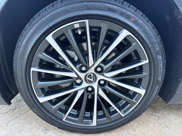 new 2025 Lexus ES 300h car, priced at $51,099