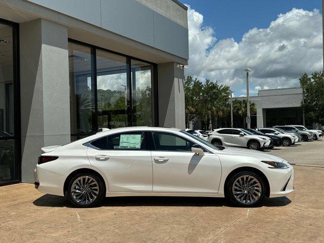 new 2024 Lexus ES 300h car, priced at $54,000