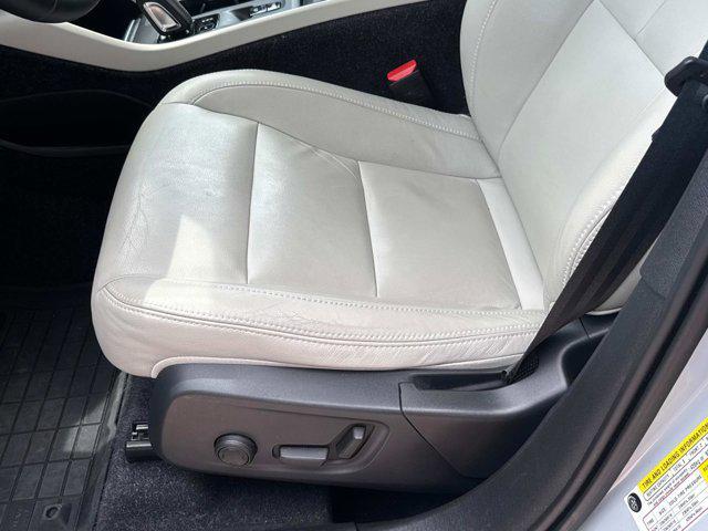 used 2020 Volvo XC40 car, priced at $22,890