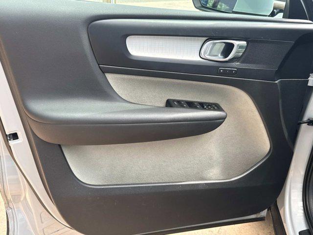 used 2020 Volvo XC40 car, priced at $22,890