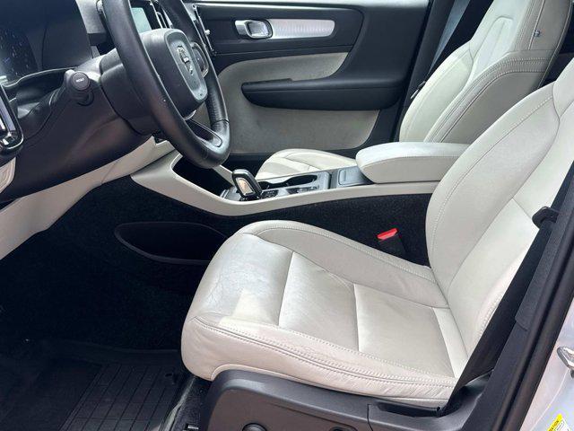 used 2020 Volvo XC40 car, priced at $22,890