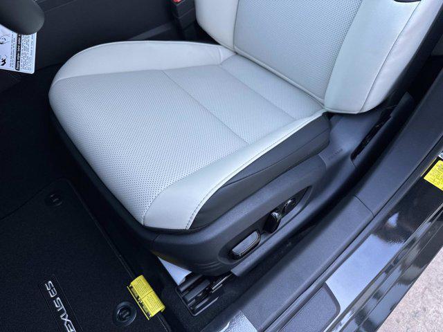 new 2025 Lexus ES 350 car, priced at $49,789