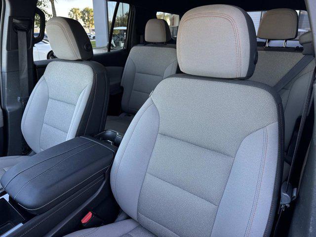 used 2025 Chevrolet Traverse car, priced at $35,250