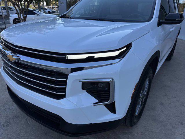 used 2025 Chevrolet Traverse car, priced at $35,250
