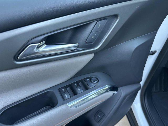 used 2025 Chevrolet Traverse car, priced at $35,250