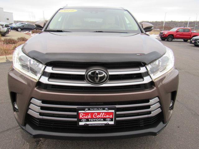 used 2019 Toyota Highlander car, priced at $23,500