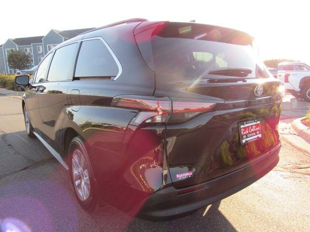 used 2022 Toyota Sienna car, priced at $43,500