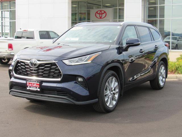 used 2022 Toyota Highlander car, priced at $40,000