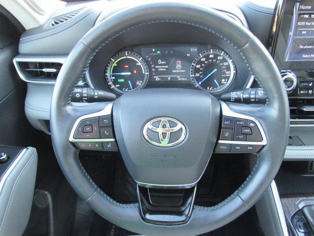 used 2021 Toyota Highlander Hybrid car, priced at $40,000