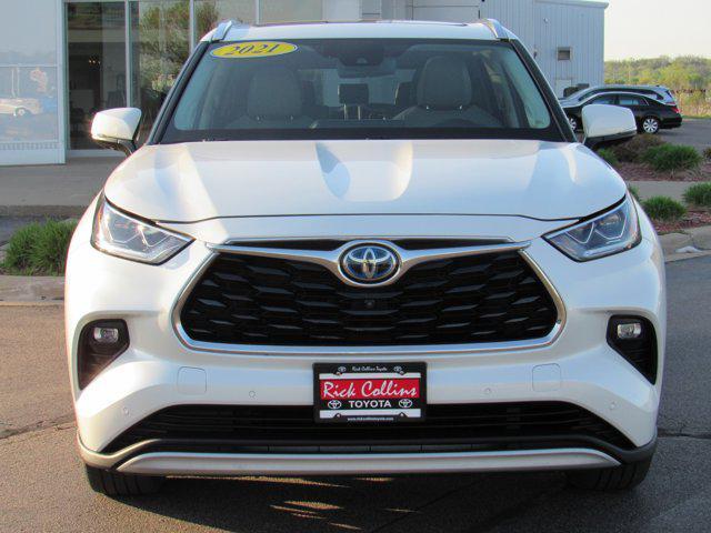 used 2021 Toyota Highlander Hybrid car, priced at $40,000