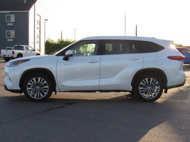 used 2021 Toyota Highlander Hybrid car, priced at $40,000