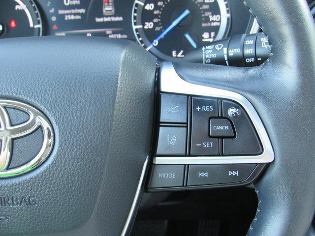 used 2021 Toyota Highlander Hybrid car, priced at $40,000