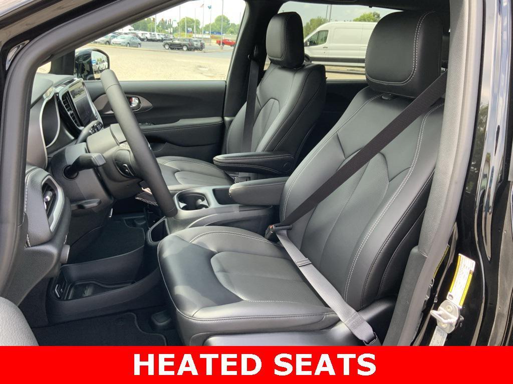 new 2026 Chrysler Pacifica car, priced at $39,993