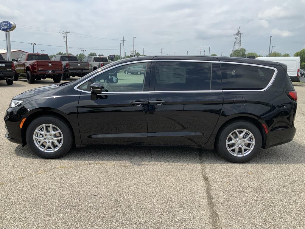 new 2026 Chrysler Pacifica car, priced at $39,993