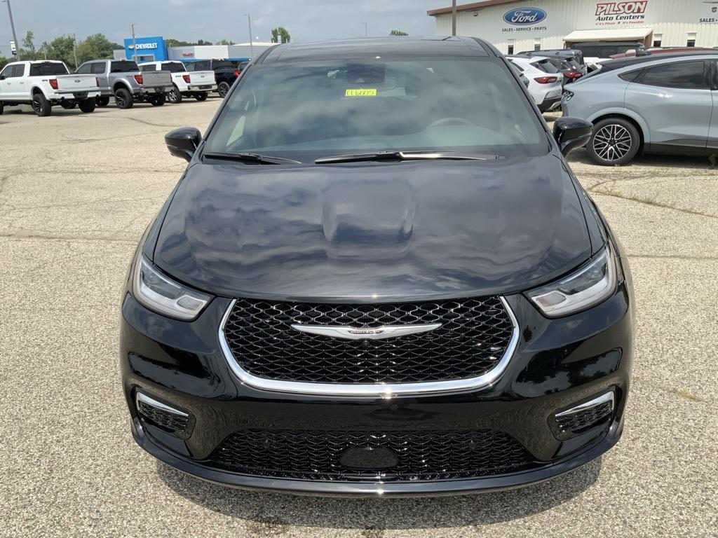 new 2026 Chrysler Pacifica car, priced at $39,993