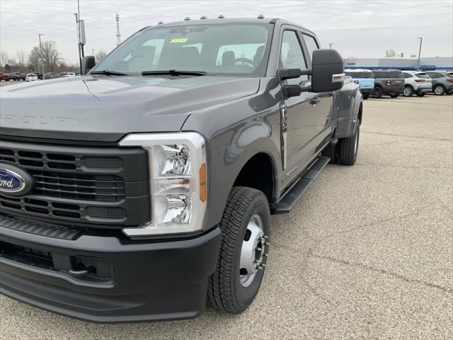 new 2025 Ford F-350 car, priced at $67,392