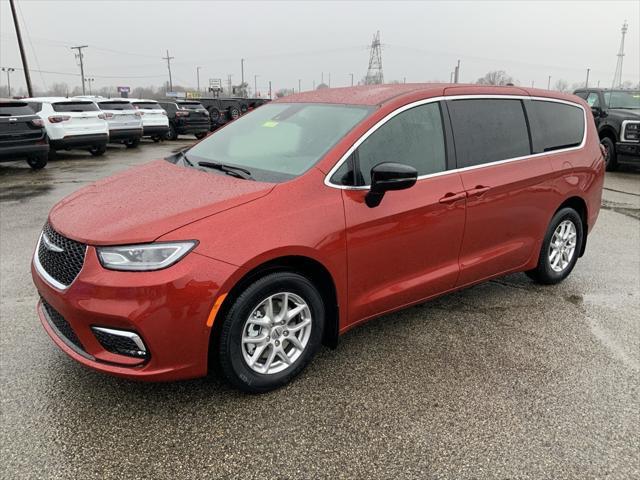 new 2025 Chrysler Pacifica car, priced at $41,980