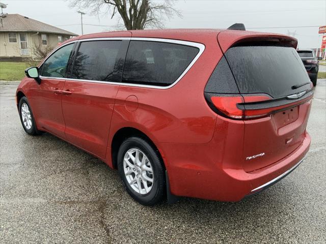 new 2025 Chrysler Pacifica car, priced at $41,980