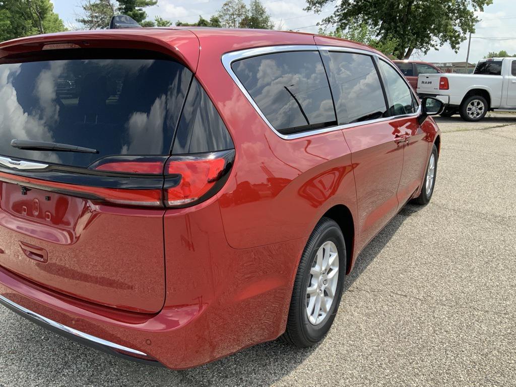 new 2026 Chrysler Pacifica car, priced at $42,439