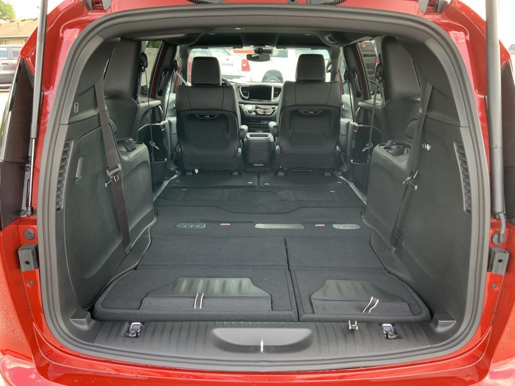 new 2026 Chrysler Pacifica car, priced at $42,439