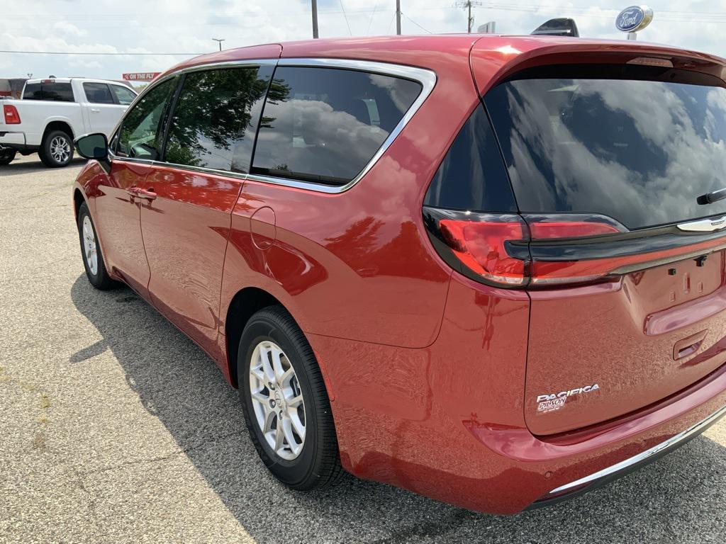 new 2026 Chrysler Pacifica car, priced at $42,439