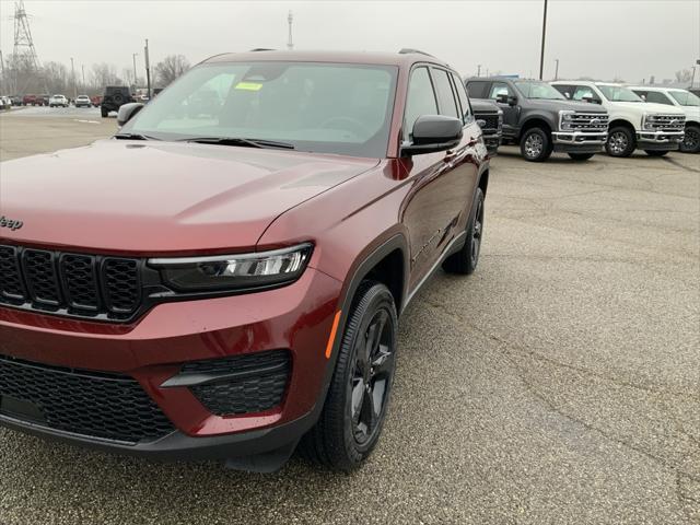 new 2025 Jeep Grand Cherokee car, priced at $44,303