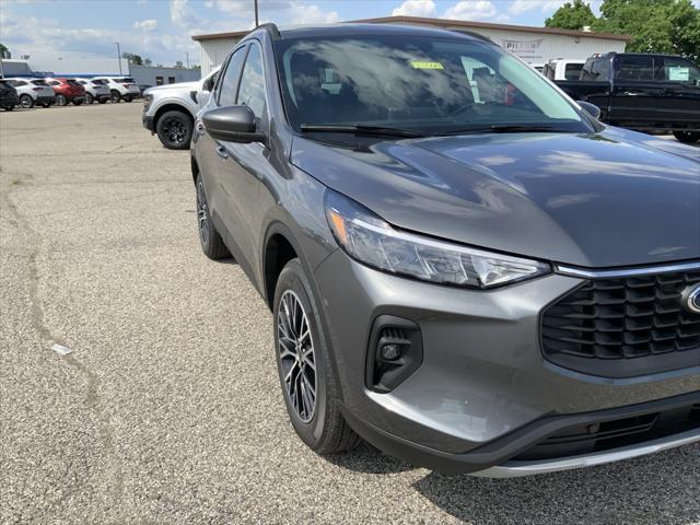 new 2025 Ford Escape PHEV car, priced at $32,952