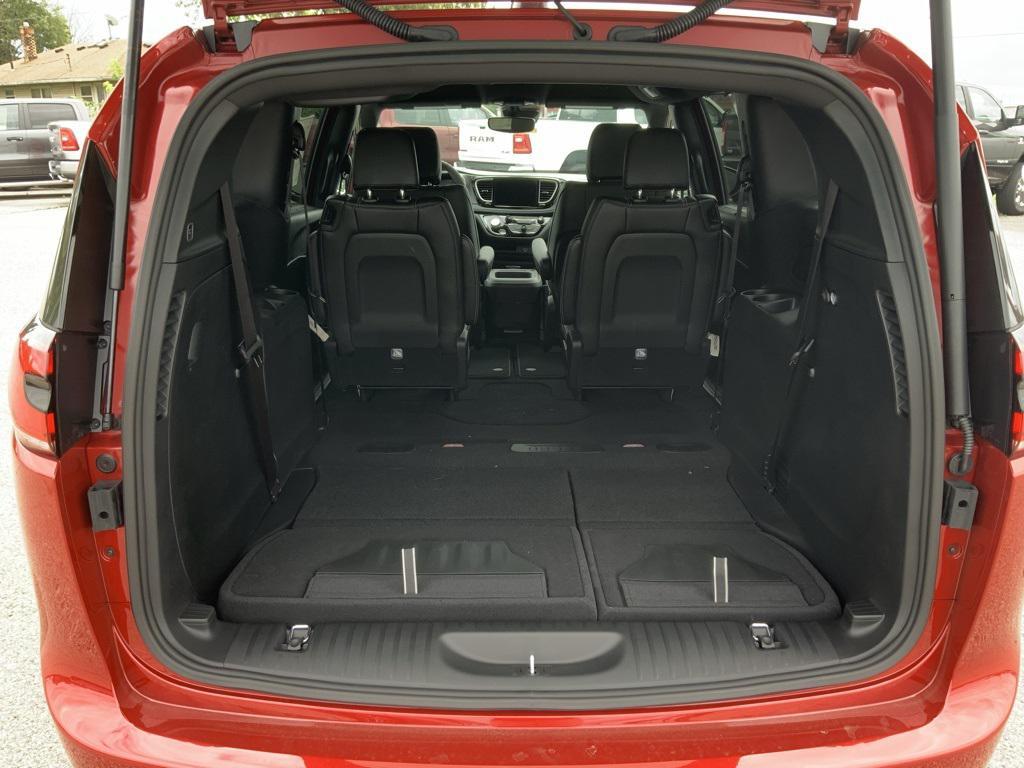 new 2026 Chrysler Pacifica car, priced at $42,439
