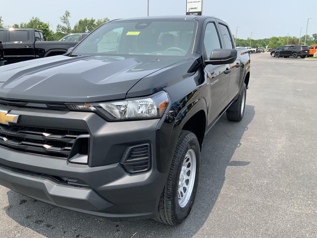 new 2025 Chevrolet Colorado car, priced at $33,729
