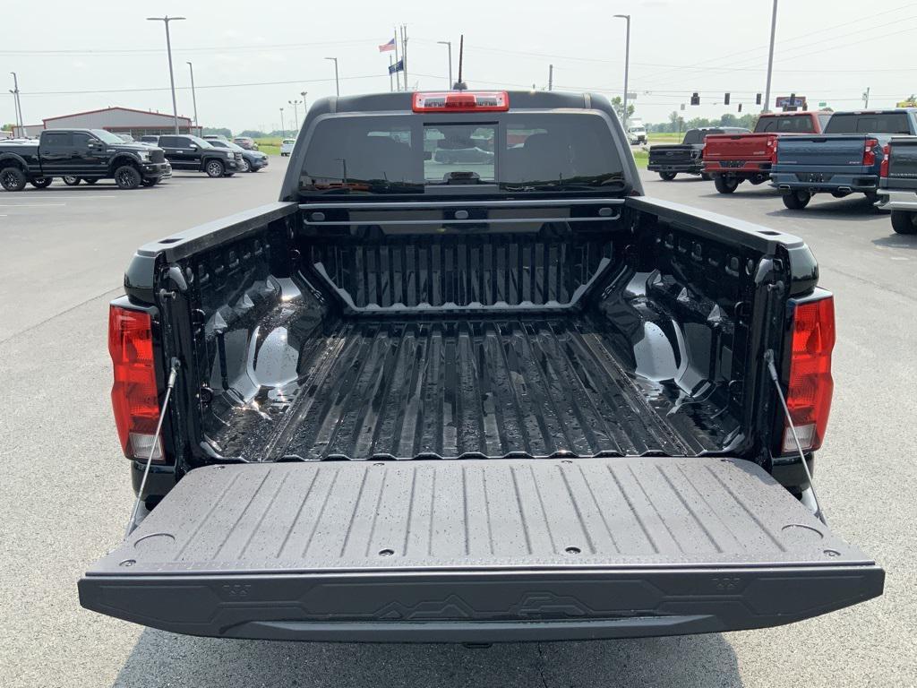 new 2025 Chevrolet Colorado car, priced at $33,729