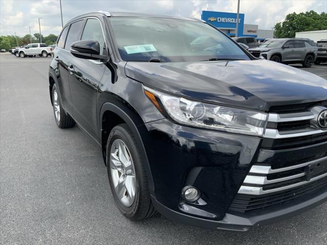 used 2017 Toyota Highlander car, priced at $16,700