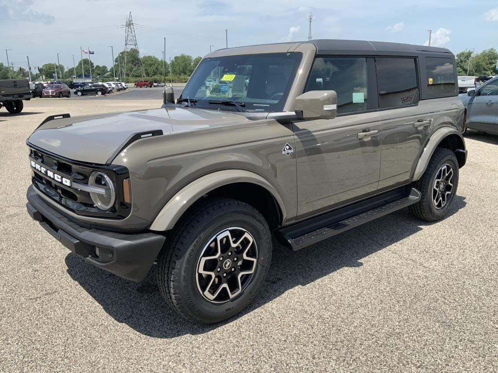 new 2025 Ford Bronco car, priced at $53,939