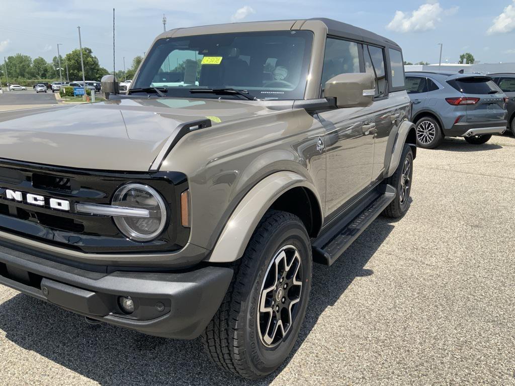 new 2025 Ford Bronco car, priced at $53,939
