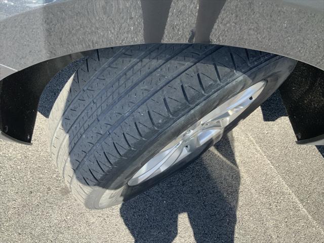 used 2021 Chevrolet Equinox car, priced at $19,000