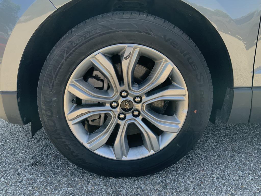 used 2024 Ford Edge car, priced at $29,500