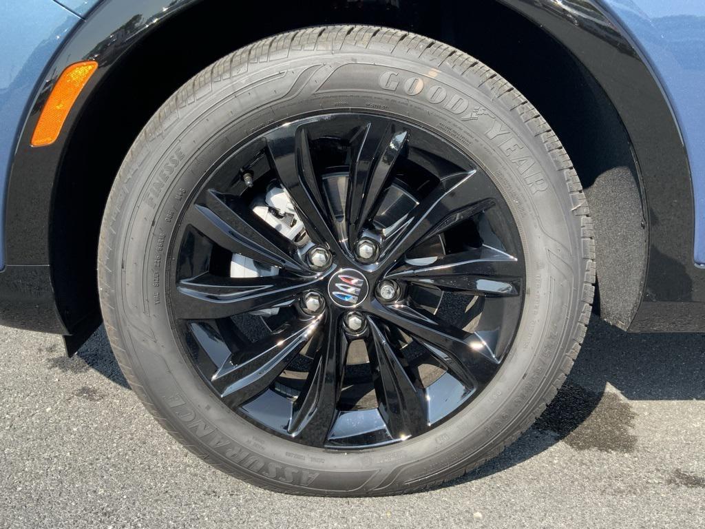 used 2025 Buick Envista car, priced at $27,000