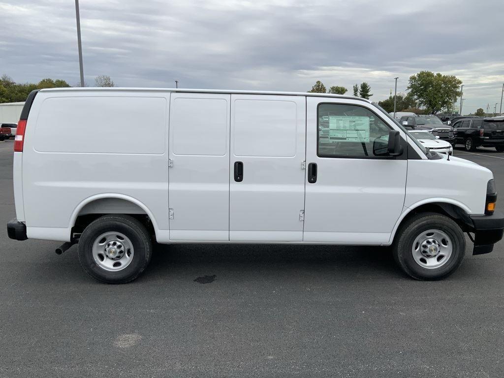 new 2025 Chevrolet Express 3500 car, priced at $50,930