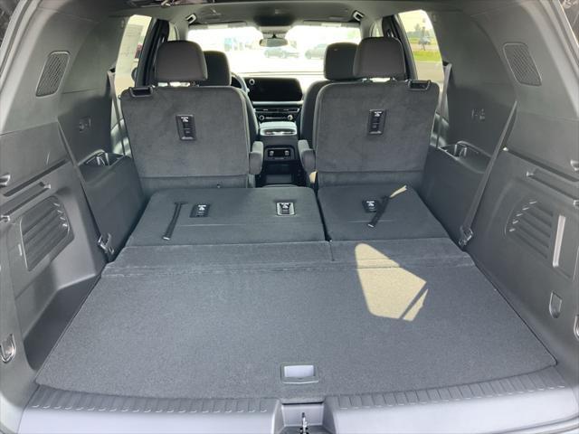 new 2025 Chevrolet Traverse car, priced at $43,329