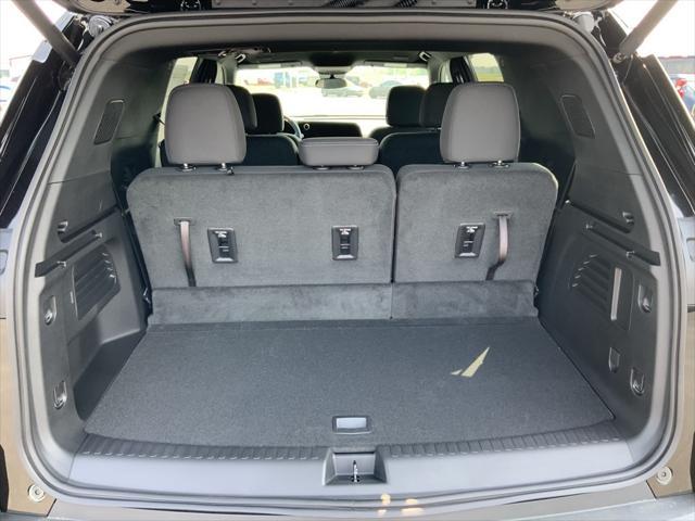 new 2025 Chevrolet Traverse car, priced at $43,329