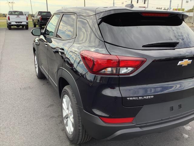 new 2025 Chevrolet TrailBlazer car, priced at $24,613